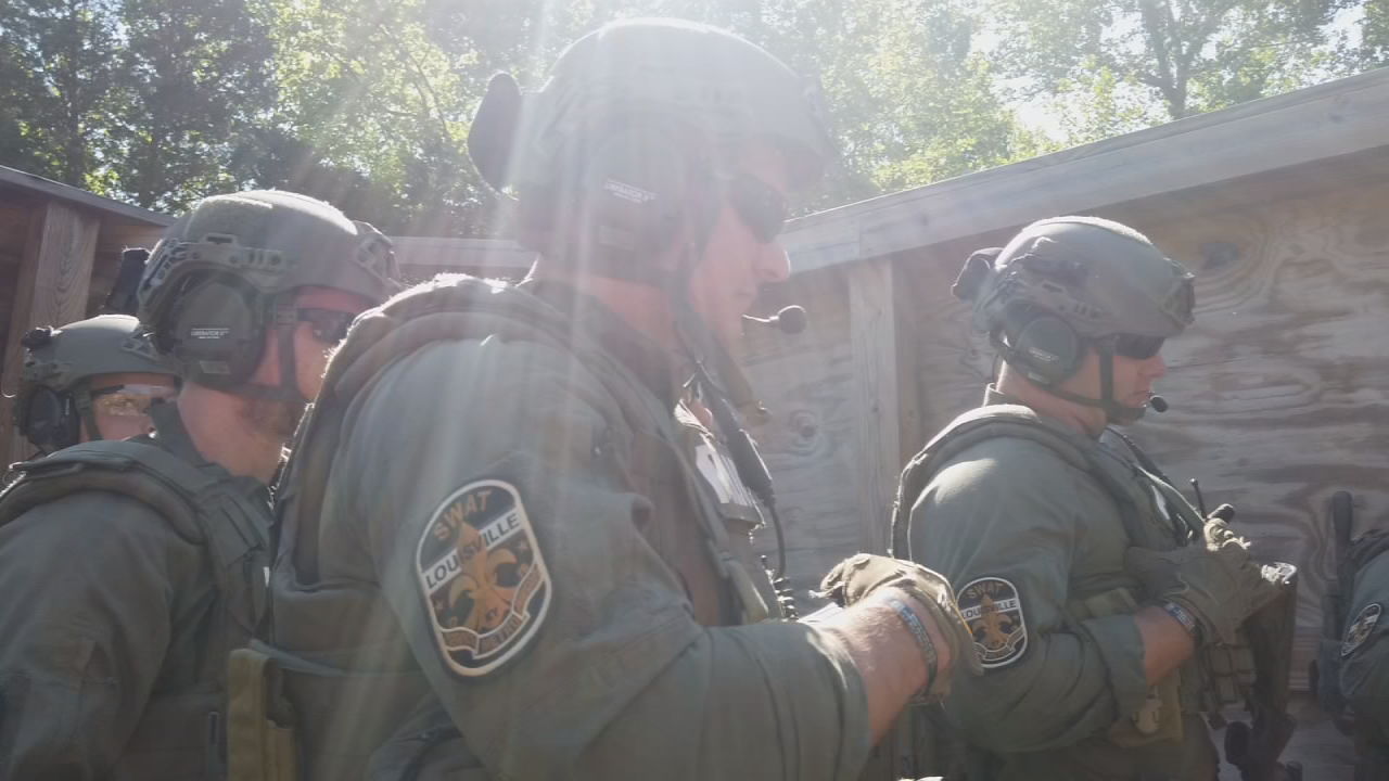 Louisville Metro Police Department (LMPD) SWAT team (generic)
